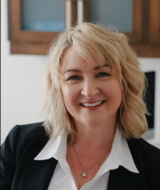 Book an Appointment with Glenda Lux at Online